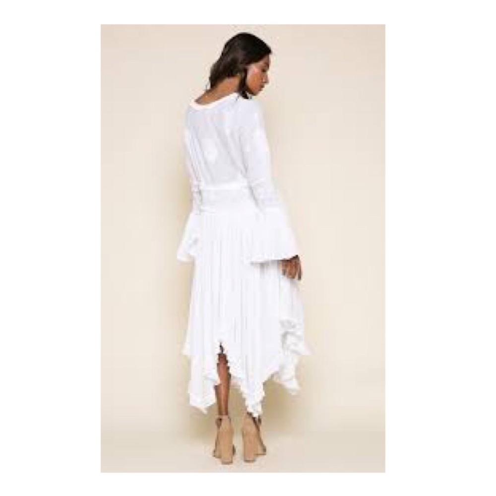 ANTHRO Raga Shelly Bell-Sleeve Asymmetrical Dress - Picture 3 of 9